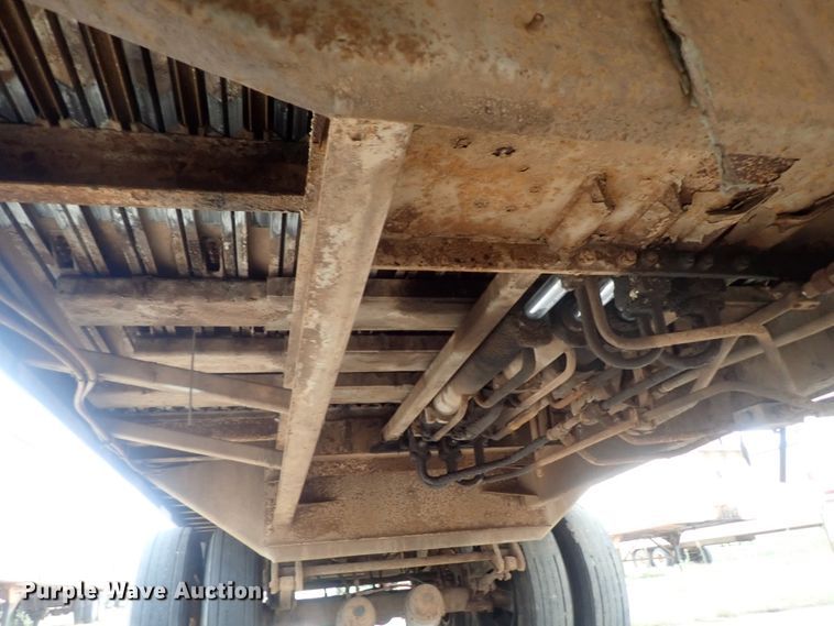 image for item DC1467 2002 Guthrie Wilkens GWFT50 walking floor trailer