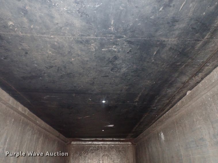 image for item DC1467 2002 Guthrie Wilkens GWFT50 walking floor trailer