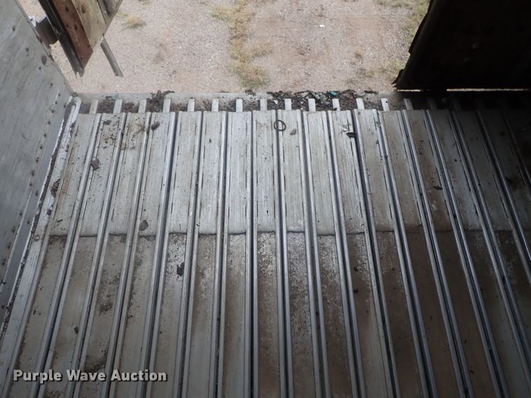 image for item DC1467 2002 Guthrie Wilkens GWFT50 walking floor trailer