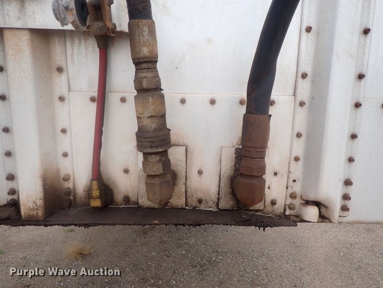 image for item DC1468 2002 Guthrie Wilkens GWFT50 walking floor trailer