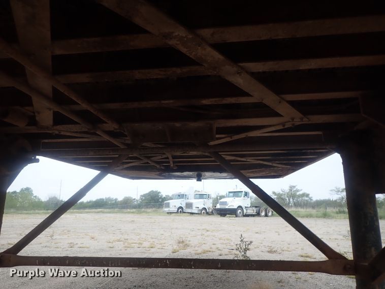 image for item DC1468 2002 Guthrie Wilkens GWFT50 walking floor trailer