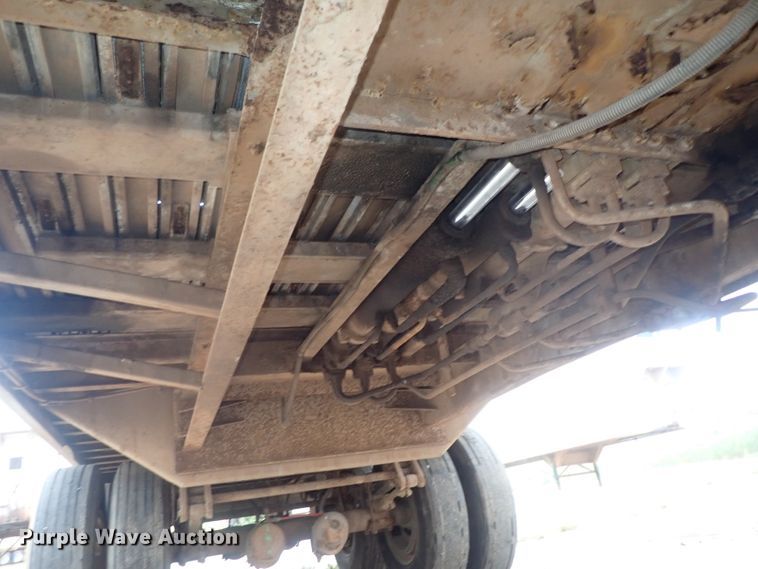 image for item DC1468 2002 Guthrie Wilkens GWFT50 walking floor trailer