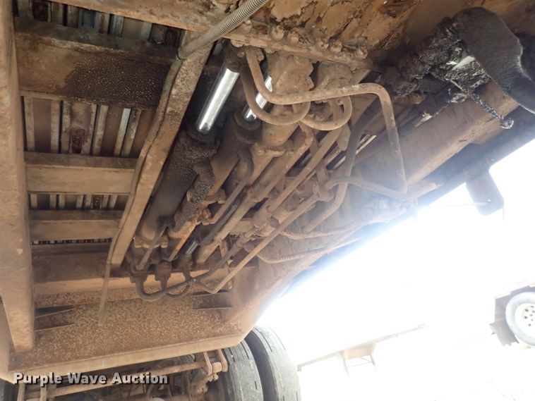 image for item DC1468 2002 Guthrie Wilkens GWFT50 walking floor trailer