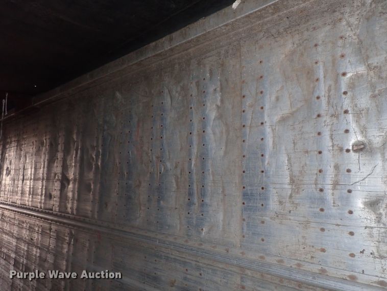 image for item DC1468 2002 Guthrie Wilkens GWFT50 walking floor trailer