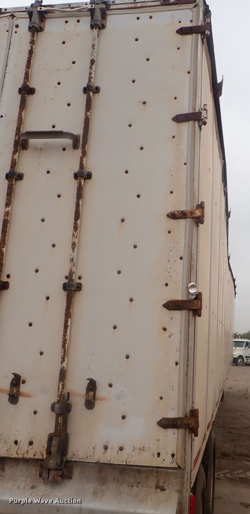 image for item DC1468 2002 Guthrie Wilkens GWFT50 walking floor trailer