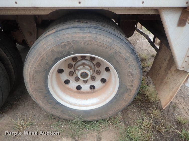 image for item DC1468 2002 Guthrie Wilkens GWFT50 walking floor trailer