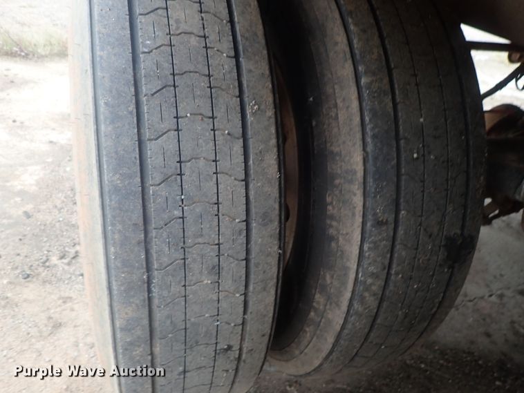 image for item DC1468 2002 Guthrie Wilkens GWFT50 walking floor trailer