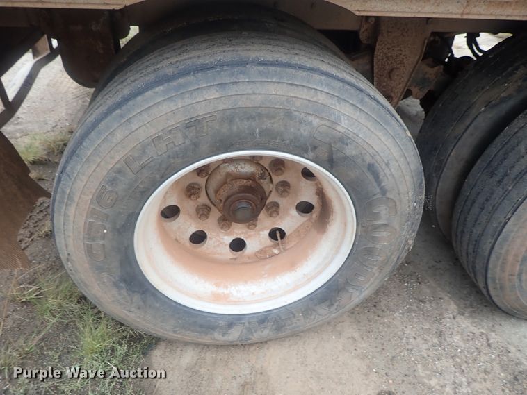 image for item DC1468 2002 Guthrie Wilkens GWFT50 walking floor trailer