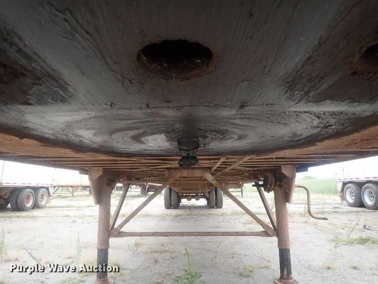 image for item DC1469 2002 Guthrie Wilkens GWFT50 walking floor trailer