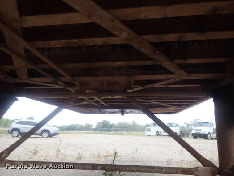 image for item DC1469 2002 Guthrie Wilkens GWFT50 walking floor trailer