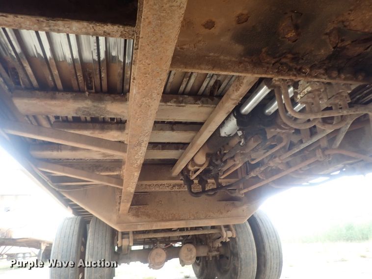 image for item DC1469 2002 Guthrie Wilkens GWFT50 walking floor trailer