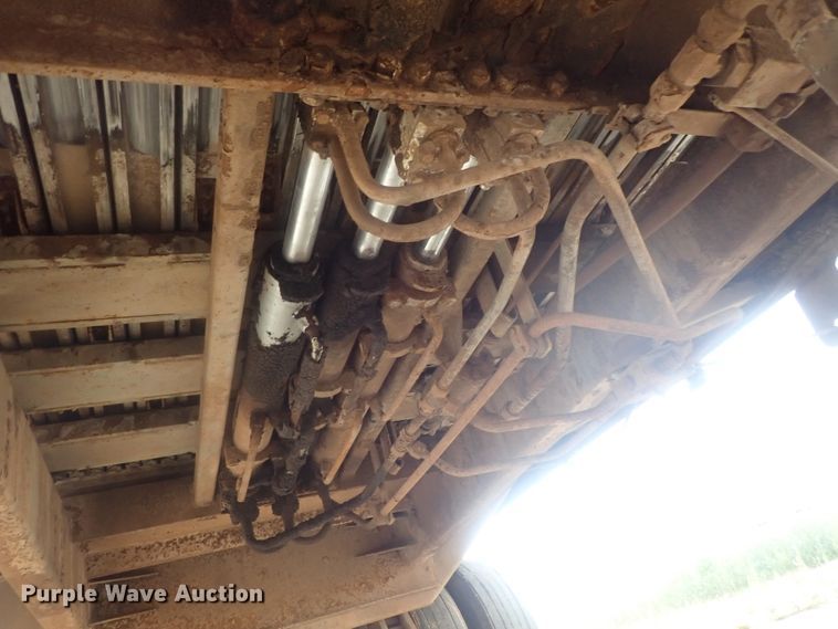 image for item DC1469 2002 Guthrie Wilkens GWFT50 walking floor trailer