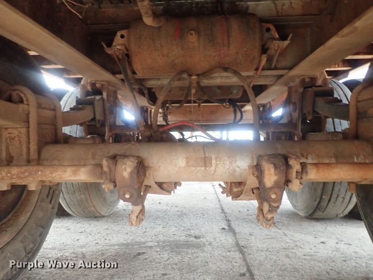 image for item DC1469 2002 Guthrie Wilkens GWFT50 walking floor trailer