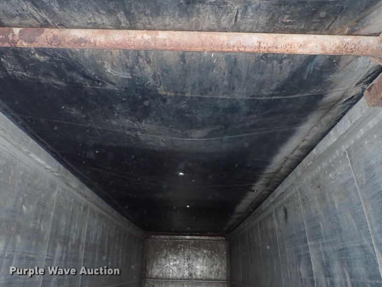 image for item DC1469 2002 Guthrie Wilkens GWFT50 walking floor trailer