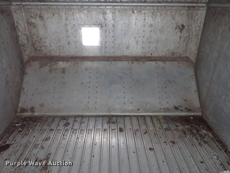 image for item DC1469 2002 Guthrie Wilkens GWFT50 walking floor trailer