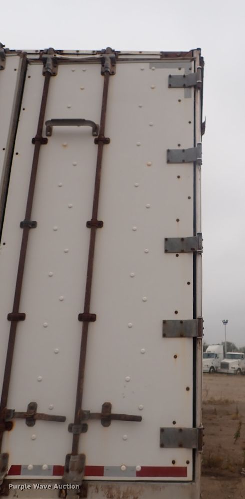 image for item DC1469 2002 Guthrie Wilkens GWFT50 walking floor trailer