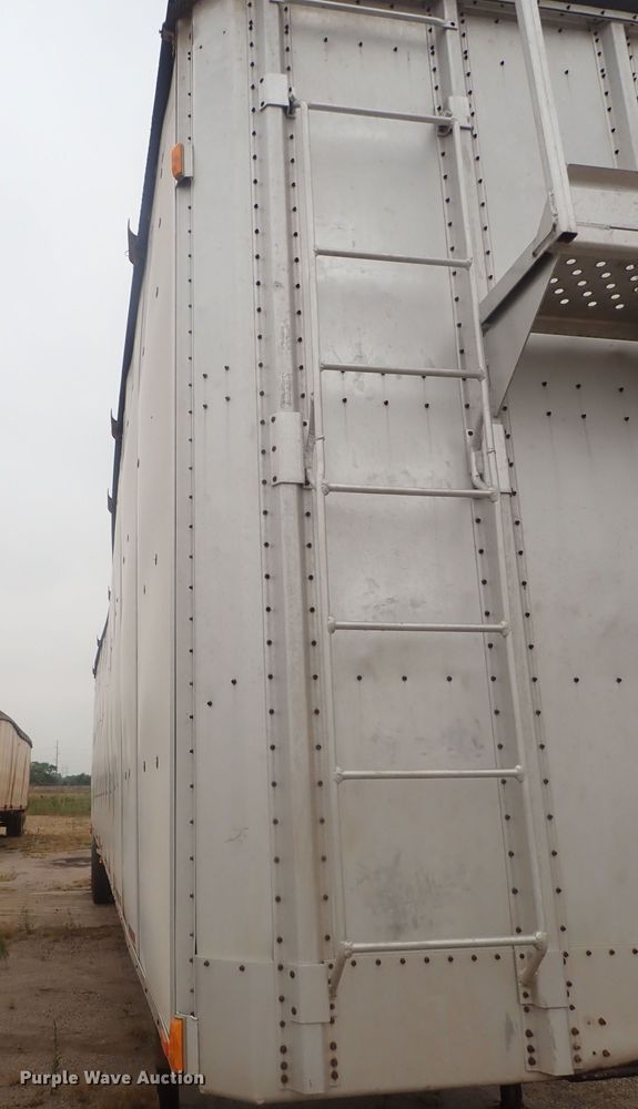 image for item DC1469 2002 Guthrie Wilkens GWFT50 walking floor trailer