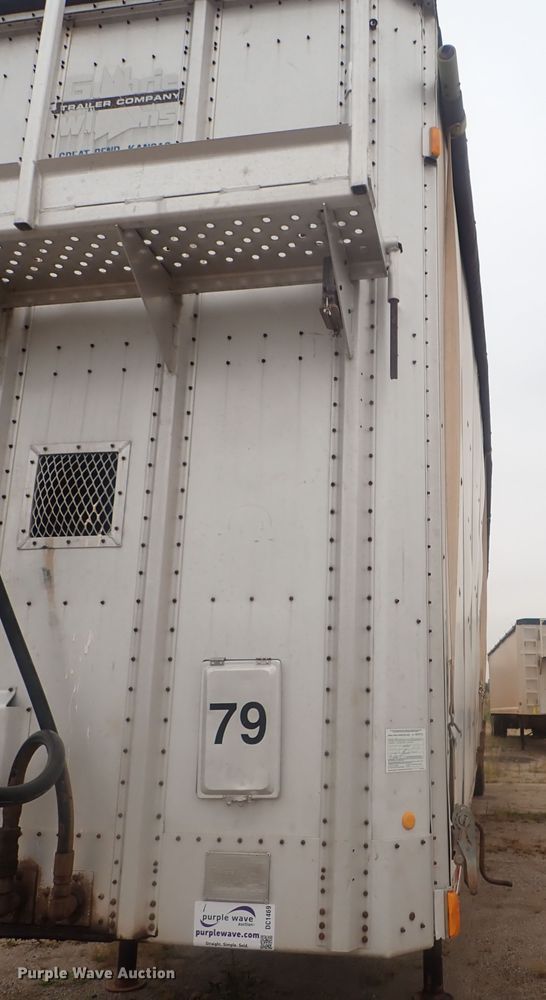 image for item DC1469 2002 Guthrie Wilkens GWFT50 walking floor trailer