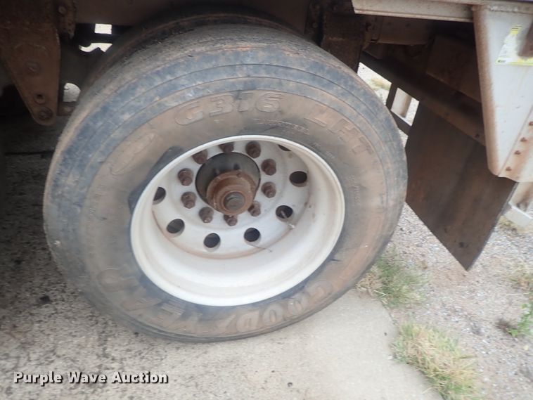 image for item DC1469 2002 Guthrie Wilkens GWFT50 walking floor trailer