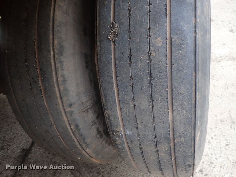 image for item DC1469 2002 Guthrie Wilkens GWFT50 walking floor trailer