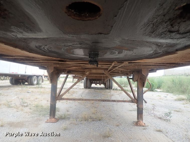 image for item DC1470 2002 Guthrie Wilkens GWFT50 walking floor trailer