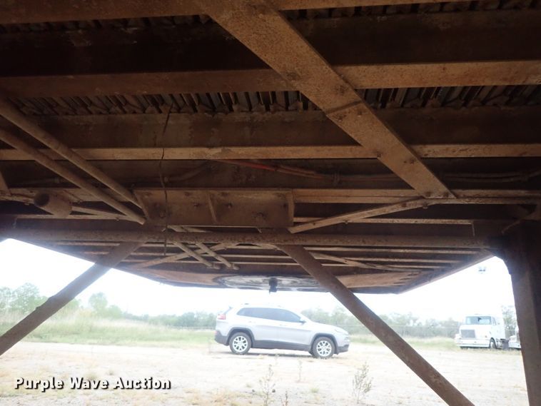 image for item DC1470 2002 Guthrie Wilkens GWFT50 walking floor trailer