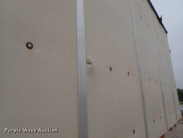 image for item DC1470 2002 Guthrie Wilkens GWFT50 walking floor trailer