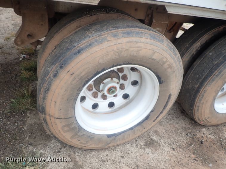 image for item DC1470 2002 Guthrie Wilkens GWFT50 walking floor trailer