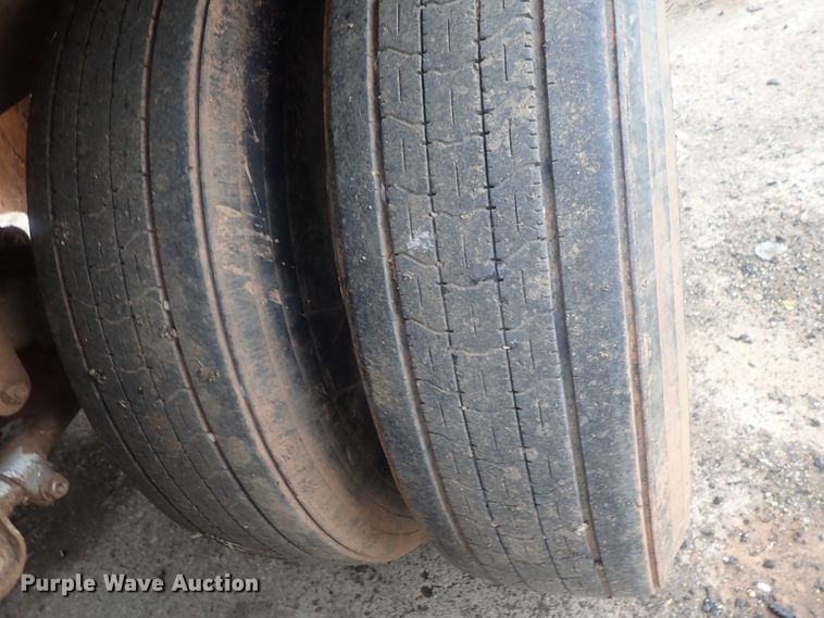 image for item DC1470 2002 Guthrie Wilkens GWFT50 walking floor trailer