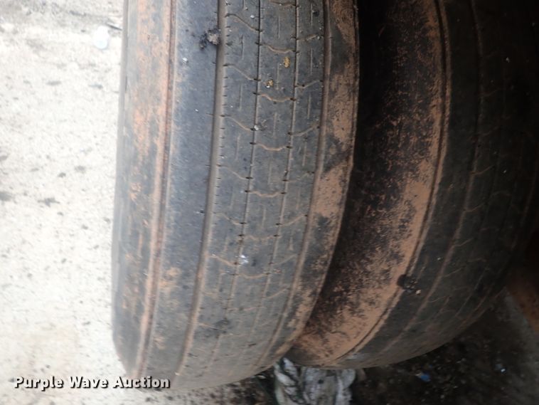 image for item DC1470 2002 Guthrie Wilkens GWFT50 walking floor trailer