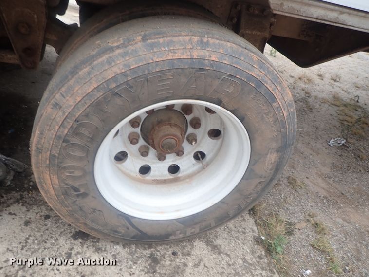 image for item DC1470 2002 Guthrie Wilkens GWFT50 walking floor trailer