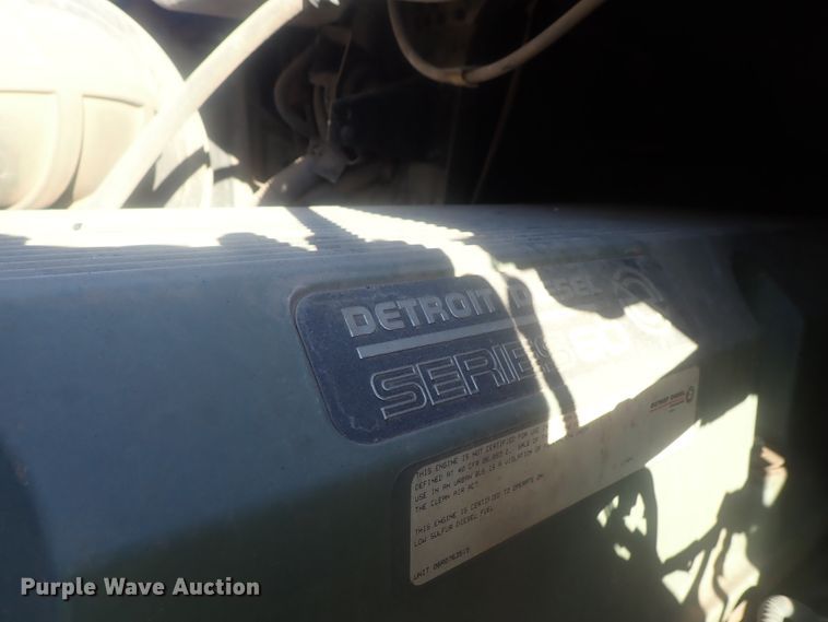 image for item DC1471 2004 Freightliner Columbia CL120  semi truck