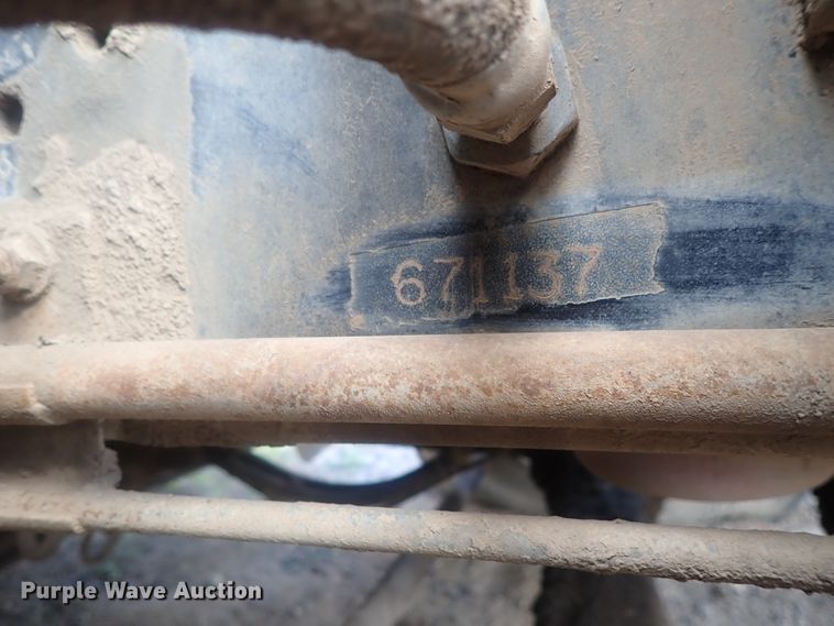 image for item DC1472 1994 White GMC WCA  semi truck