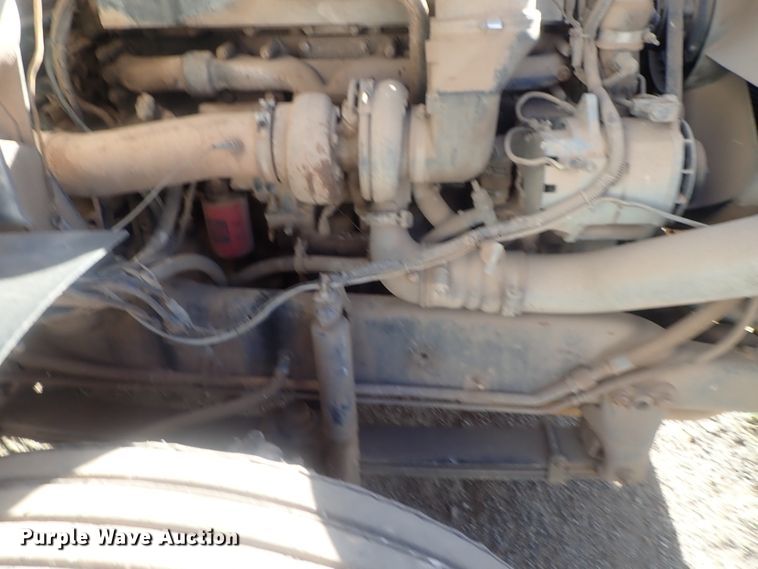 image for item DC1472 1994 White GMC WCA  semi truck