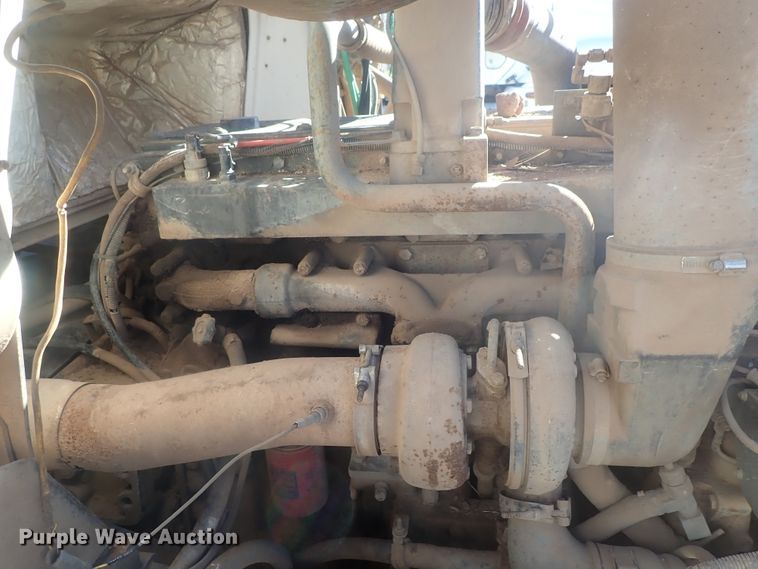 image for item DC1472 1994 White GMC WCA  semi truck