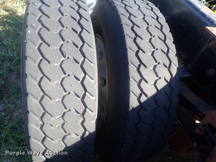 image for item DC1472 1994 White GMC WCA  semi truck