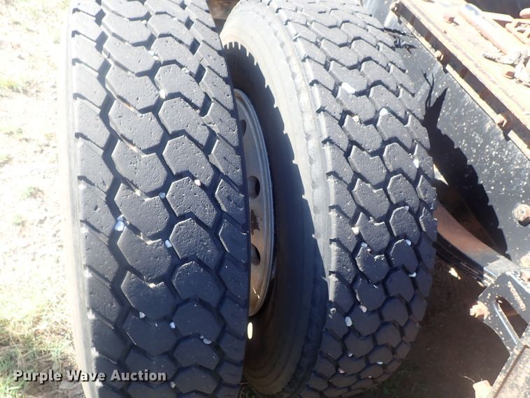 image for item DC1472 1994 White GMC WCA  semi truck