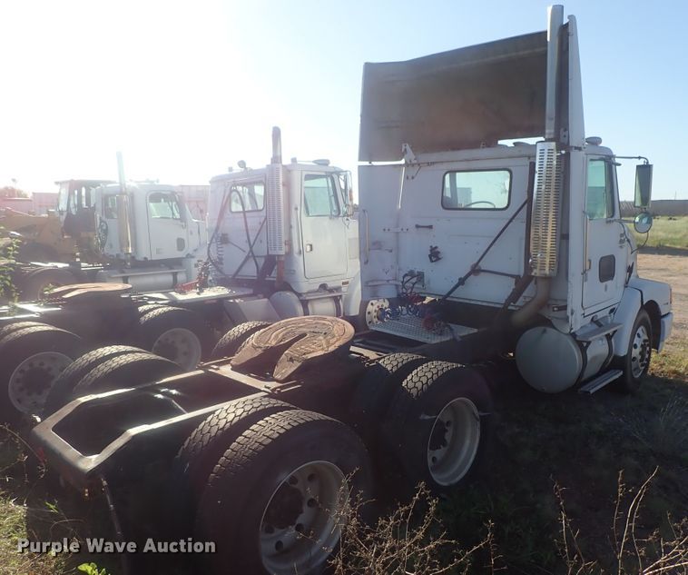 image for item DC1473 1998 Volvo WCA  semi truck