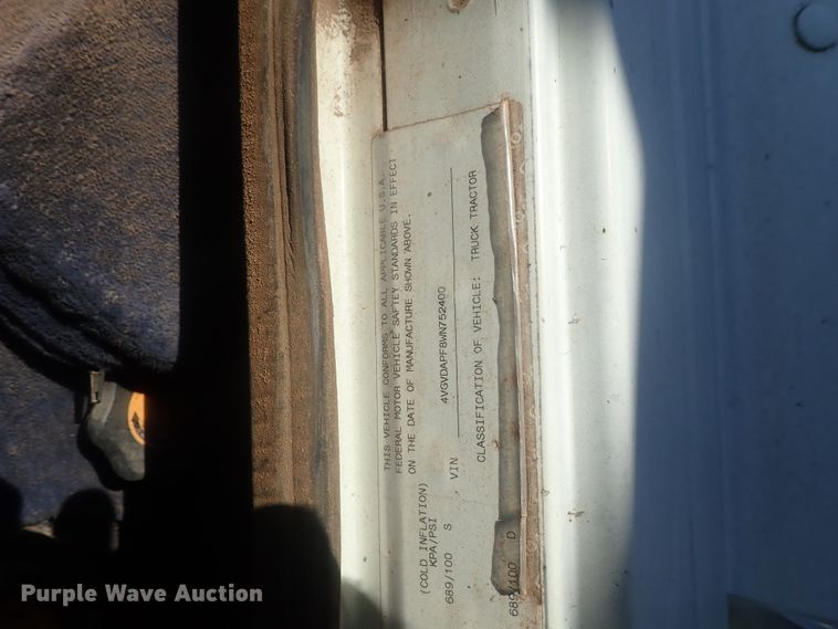 image for item DC1473 1998 Volvo WCA  semi truck