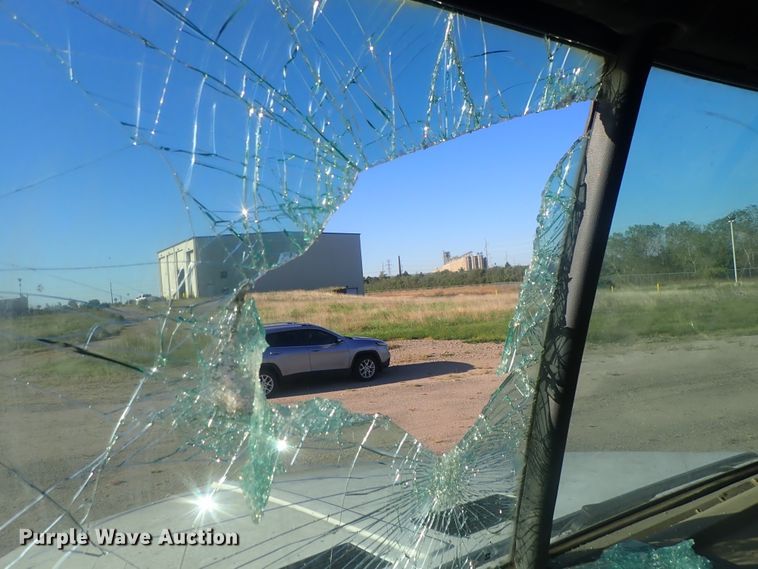 image for item DC1473 1998 Volvo WCA  semi truck