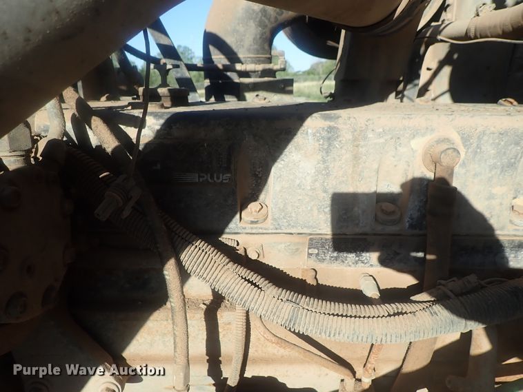 image for item DC1473 1998 Volvo WCA  semi truck