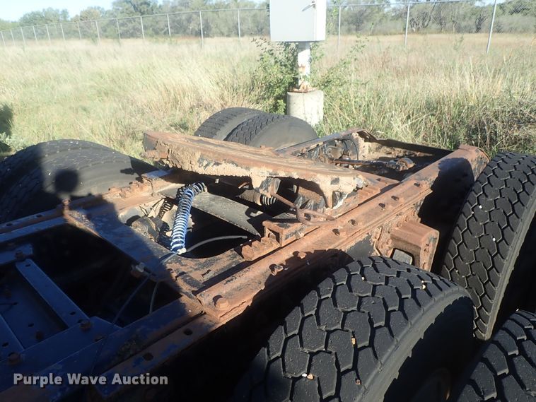 image for item DC1473 1998 Volvo WCA  semi truck