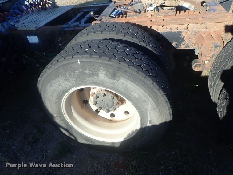 image for item DC1473 1998 Volvo WCA  semi truck