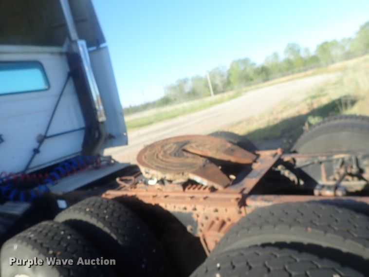 image for item DC1473 1998 Volvo WCA  semi truck