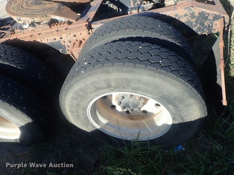 image for item DC1473 1998 Volvo WCA  semi truck