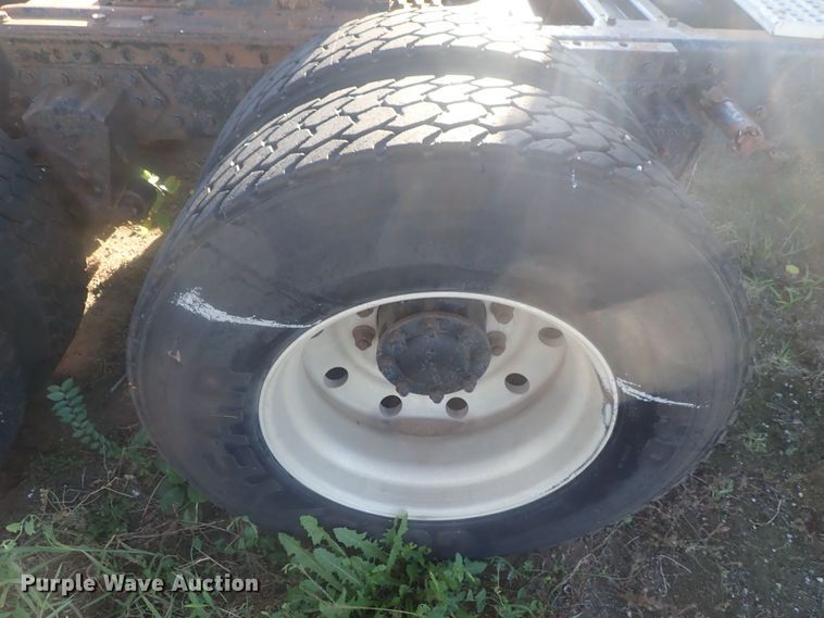 image for item DC1473 1998 Volvo WCA  semi truck