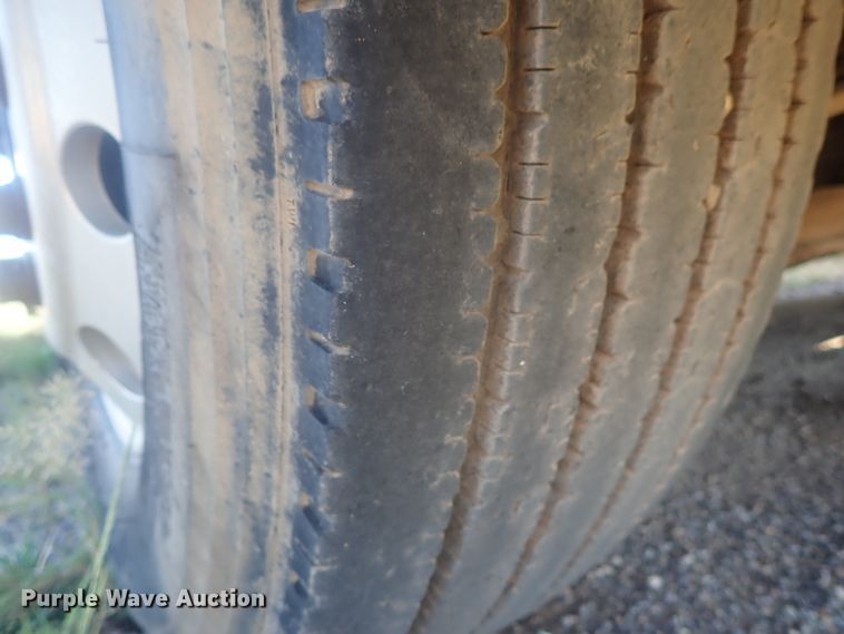 image for item DC1473 1998 Volvo WCA  semi truck