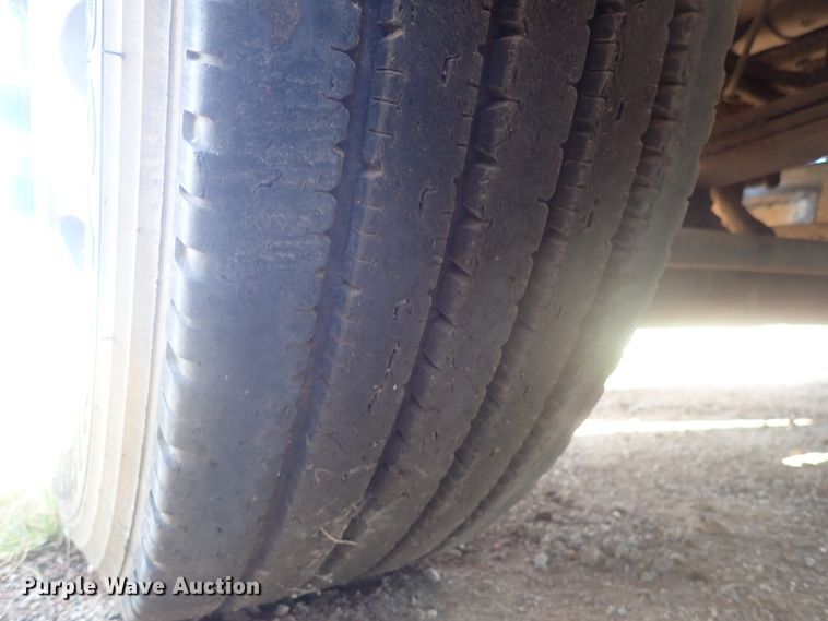 image for item DC1473 1998 Volvo WCA  semi truck