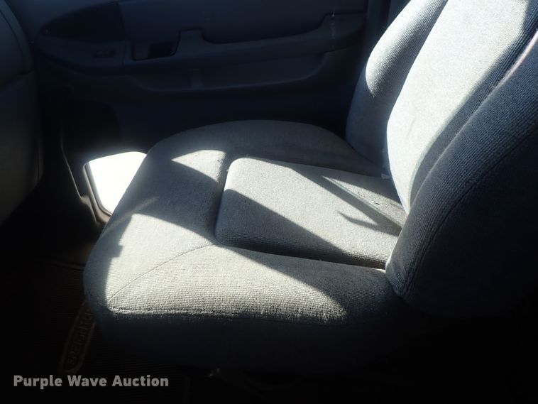 image for item DC1474 2004 Freightliner Columbia  semi truck