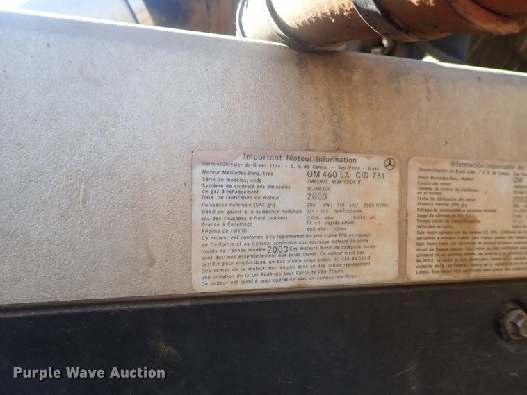 image for item DC1474 2004 Freightliner Columbia  semi truck